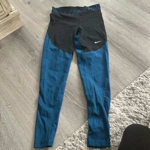 Women’s nike leggings